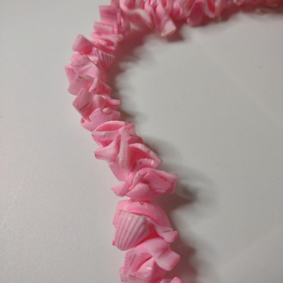 Cute Pink Shell Necklace 17 Inches Long - Picture 7 of 11